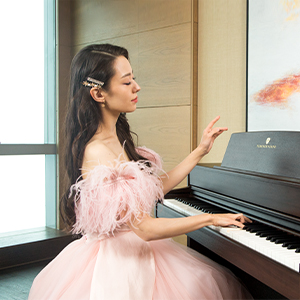 吉娜·爱丽丝 Gina Alice